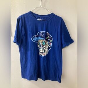 Men’s New Era Medium Blue KC Royals Sugar Skull Graphic Tee